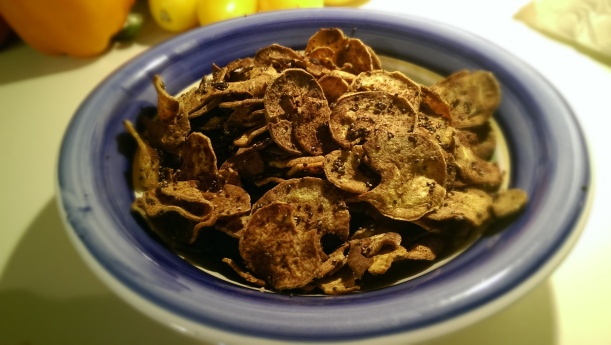 Cinnamon and Spice Sweet Potato Chips | The Half-Crunchy Mama